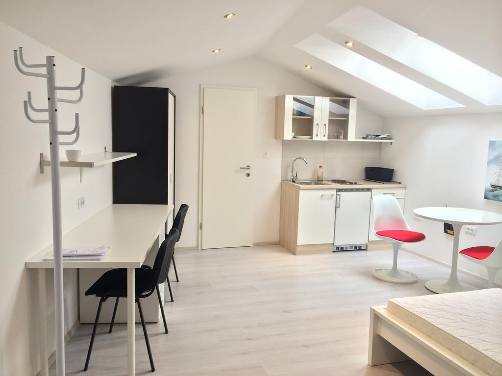 Apartments Sik 2 Копер Екстериор снимка