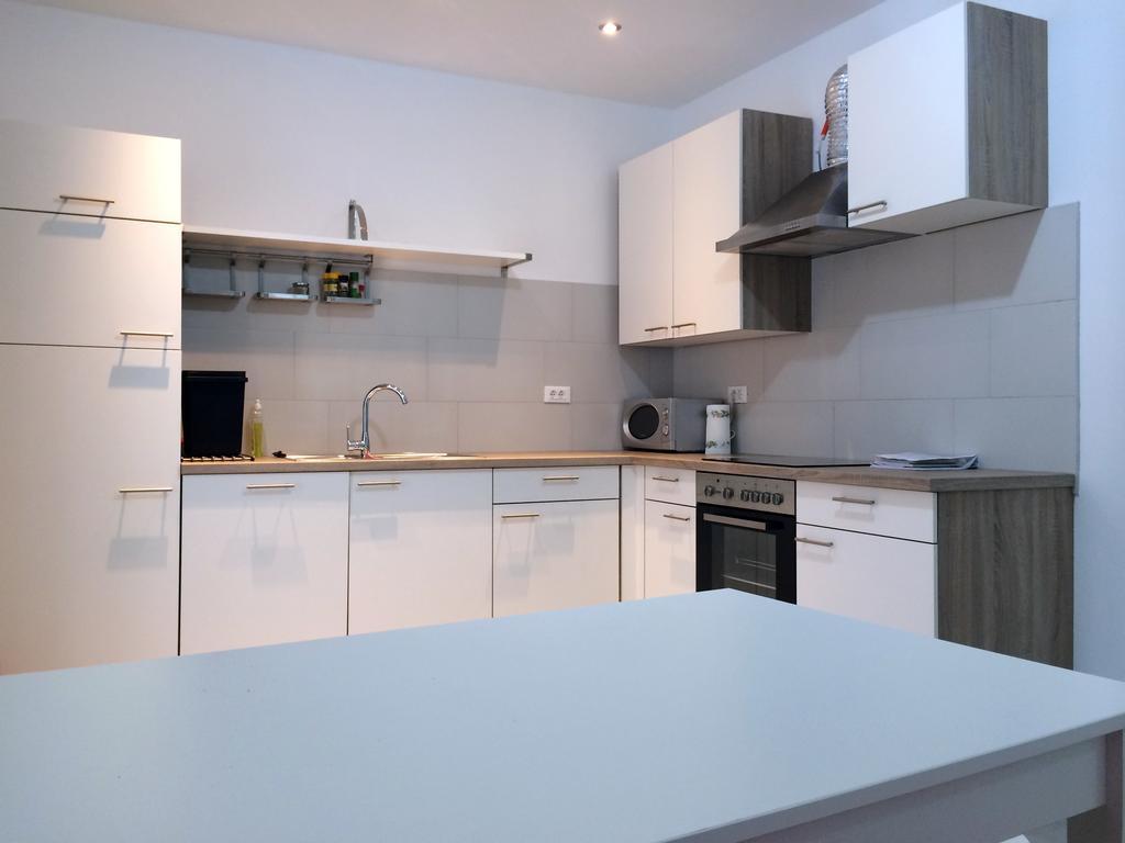 Apartments Sik 2 Копер Екстериор снимка